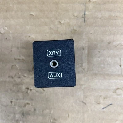 Radio OEM Subaru Legacy & Outback 2005 2006 2007 2008 2009 puerto auxiliar Foto 1 de 4