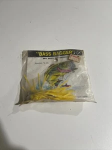 Vintage Fishing Bass Bagger Lure Qty 1 - Picture 1 of 3