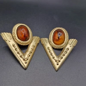 Orecchini pendenti vintage tono oro grossi stile art deco ambra con pali traforati - Foto 1 di 15