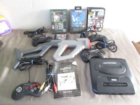 Sega MK-1631 Genesis 1 Console 4 controllers Games Gun Bundle Parts Only t8