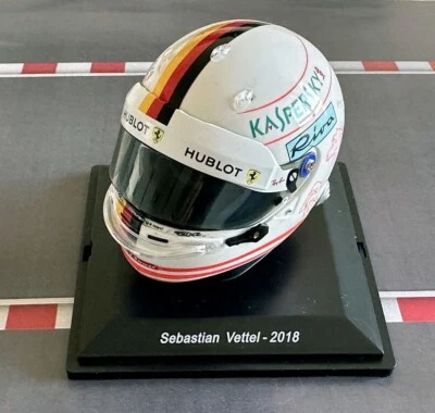 NEW 1:5 Casco Helmet F1 SEBASTIAN VETTEL 2018 - USA GP FERRARI SPARK +Magazine - Image 1 of 4