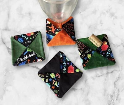 Juego de 4 posavasos para copa de vino de tela Pickleball Foto 1 de 4