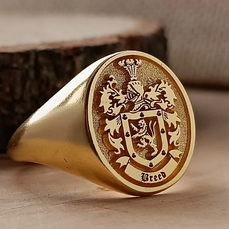 Anillo escudo de armas de oro anillo de sello para hombre anillo de sello personalizado anillo de escudo familiar Foto 1 de 4