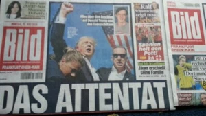 2 Bildzeitungen vom Präsidenten Donald Trump - Bild 1 von 5