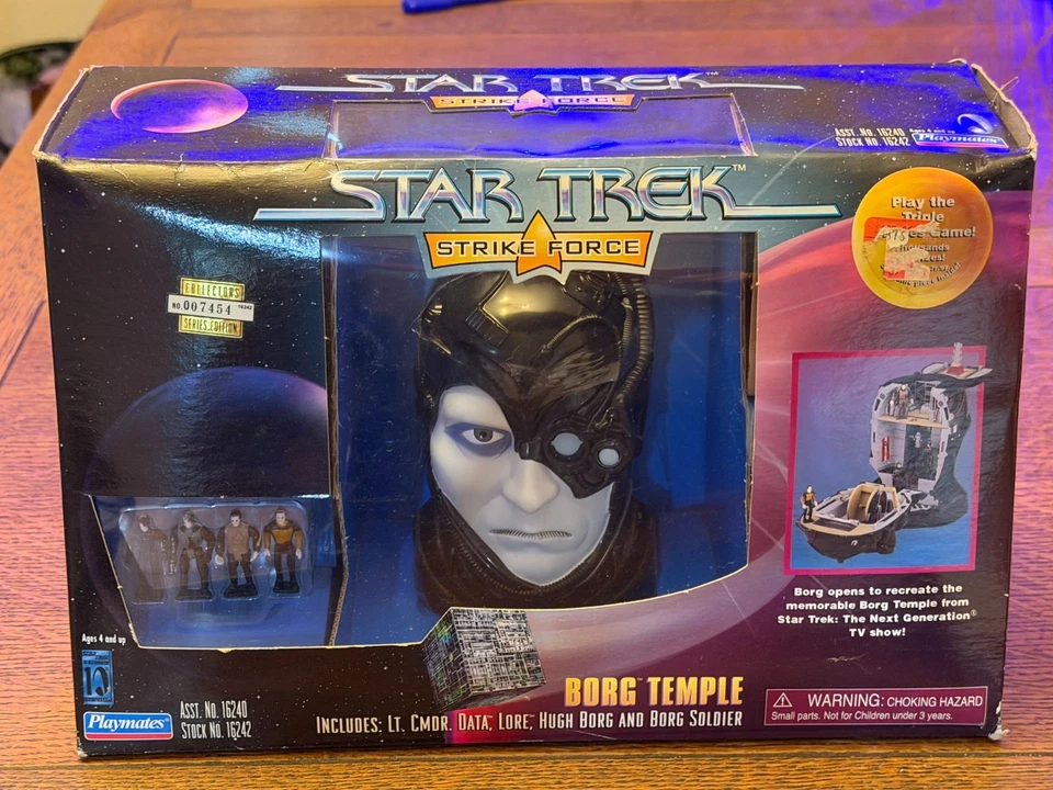 Playmates Toys Klingon Great Hall Action Figure