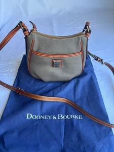 Dooney & Bourke Mini Margo Umhängetasche genarbtes Leder Elefant grau - Bild 1 von 13