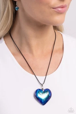 Nuevas Joyas Paparazzi-Aprovecha el Collar Corazón Simplicidad-Azul UV Derrame de Aceite Foto 1 de 3