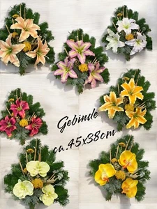T24.G2. Gebinde Blumen Gesteck Grabgesteck Gedenken Grabschmuck - Bild 1 von 11