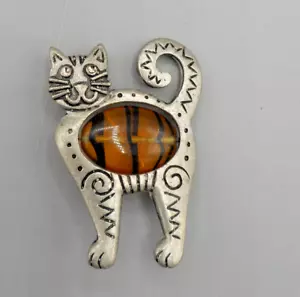 Vintage Pewter Metal Cat Brooch Pin with Amber Stone Glass Belly Smiling MM 27 - Picture 1 of 3