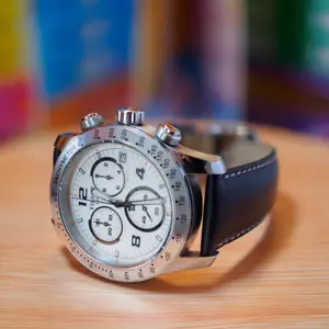 Cronógrafo TISSOT V8 T039417-A - Imagen 1 de 8