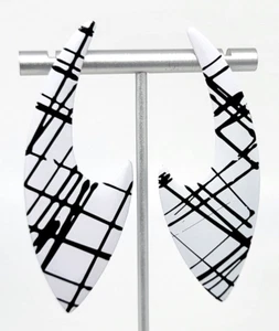Black White Enamel Earrings Line Abstract Silver Tone Metal Posts Vintage Retro - Picture 1 of 17