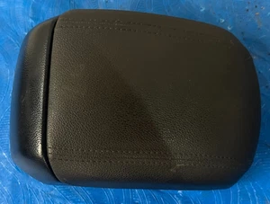 2011 2012 2013 2014 Chevrolet Cruze Console Lid Arm Rest Leather Black OEM B24 - Picture 1 of 9