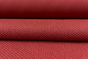 Tela de tapicería de poliéster reciclado roja Camira RePlay Zero Move ZER21 2,75 yardas - Imagen 1 de 11