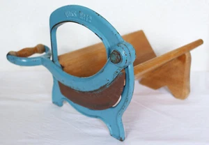DEKORATIVER ALTER BROTSCHNEIDER VON VOSS, BROTMASCHINE #11958 - Bild 1 von 4