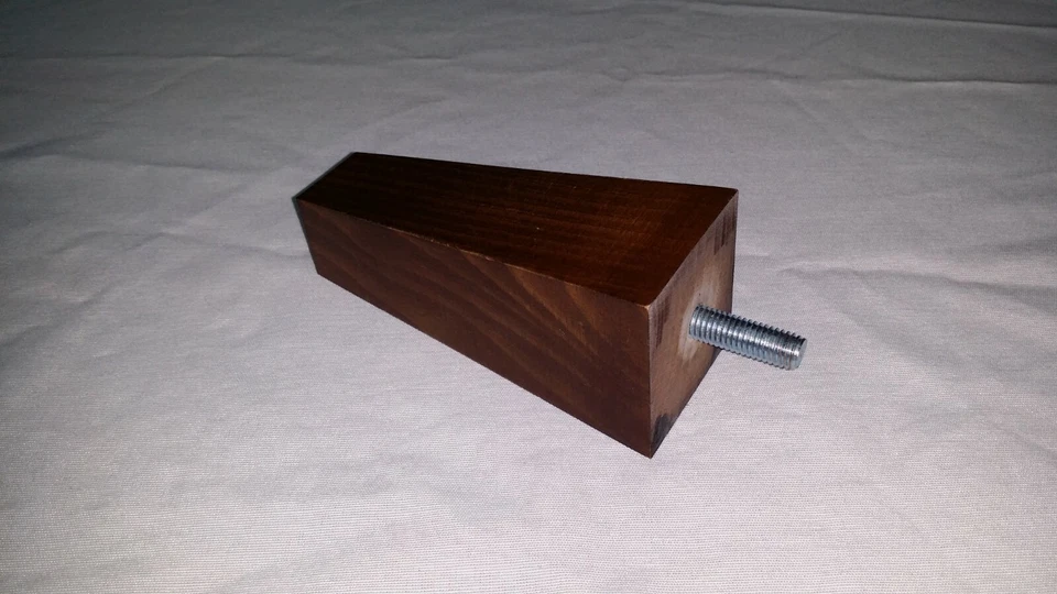 N1 PIEDE PIEDINO GAMBA LEGNO MASSELLO VERNICIATO NOCE PIRAMIDE DIVANO POLTRONA - Immagine 1 di 1