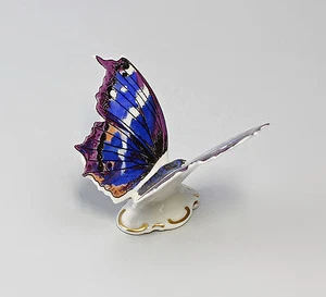 9944384-d Schmetterling Pfauenauge mit Sockel Kämmer Porzellan 7x5x5cm - Picture 1 of 2
