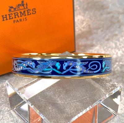 Brazalete Brazalete Vintage Hermes Esmalte Azul Caballito de Mar Borde Dorado 65 con Caja Foto 1 de 4