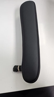 2014-2015 Fiat 500 Front Seat Armrest - 5uz31krlaa - Image 1 of 4