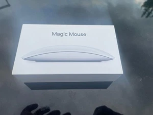 Apple Magic Mouse - Picture 1 of 4