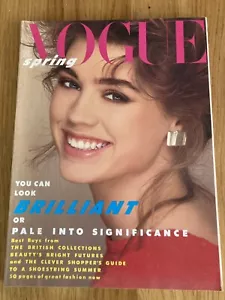 Vogue Magazine: February 1984. British Collections. Lisa Hollenbeck cover. - Foto 1 di 11