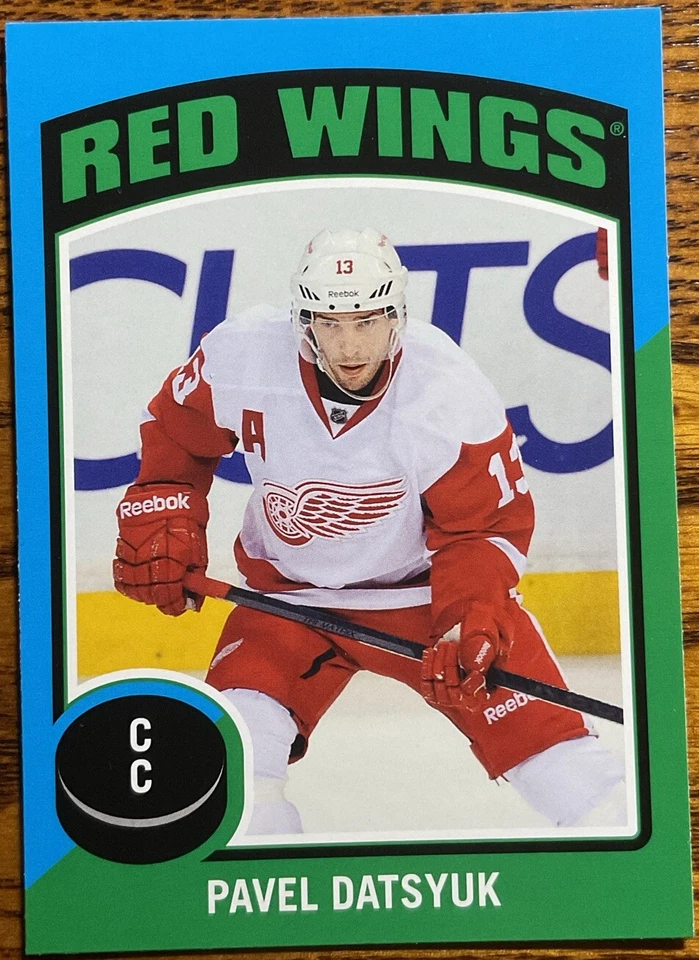 2014-15 O-Pee-Chee Stickers Pavel Datsyuk #ST-98 Detroit Red Wings - Image 1 of 2