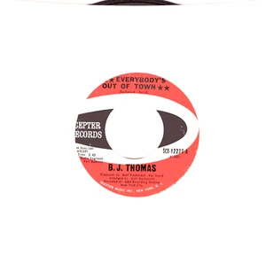 B.J. Thomas: Everybody's Out of Town / Living Again - 45 RPM 5873 - Picture 1 of 3