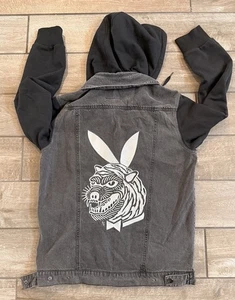 Sketchy Tank Jeansjacke Playboy Tiger schwarz Kapuze Druckknöpfe Erwachsene Medium Skater - Bild 1 von 6