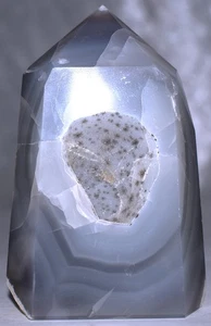 Wunderschöner Achatturm mit druzy 4,22"/513 Gramm - Bild 1 von 8