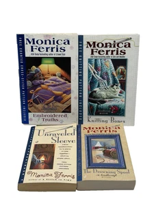 Lot 4 Monica Ferris Needlecraft Mystery Series Books, Mixed Lot (HC/PB Books) - Foto 1 di 20
