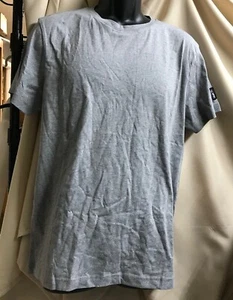 Huel Gray T-Shirt Sz M NEW - Picture 1 of 3