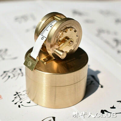EDC Brass Pocket Tape Measure Mini Manual Reel Retro flywheel Sewing Tool - Image 1 of 4
