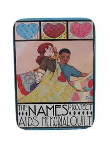 The NAMES Project AIDS Memorial Quilt "Keep The Love Alive" Dose von Engelbreit - Bild 1 von 5