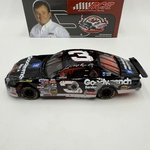 Dale Earnhardt 1/32 Raced Version 1997 Monte Carlo Crash Car RCR Museum Set - Picture 1 of 18