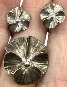 Stuart NYE Flower Brooch Pin Earring Set Sterling Silver Vintage Screw Back - Picture 1 of 4