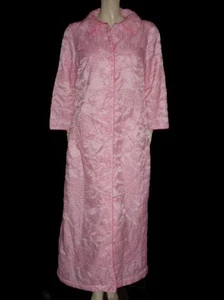 VINTAGE '60s / '70s NEUSTETERS QUILTED ROBE MADE HONG KONG IN PINK TRUFFLE - Picture 1 of 7