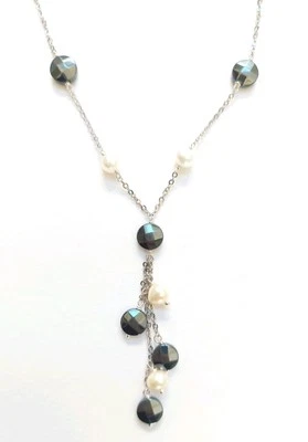 Collana in argento 925 a sciarpina con perle bianche di acqua dolce ed ematite  - Immagine 1 di 4