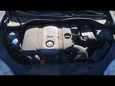 Used Front Center Interior Rear View Mirror fits: 2007 Volkswagen Jetta Sdn w/au - Image 1 of 4