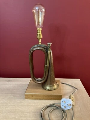 Lámpara de mesa militar de cobre y latón reciclada de roble madera dura bombilla Edison nueva Foto 1 de 4