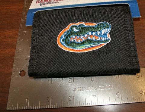 FLORIDA GATORS EMBROIDERED WALLET Cover