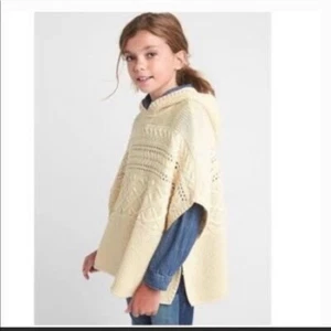 Gap Girls Hooded Cable Knit Sweater Poncho Cream Size XS 4-5 $45 - Picture 1 of 4