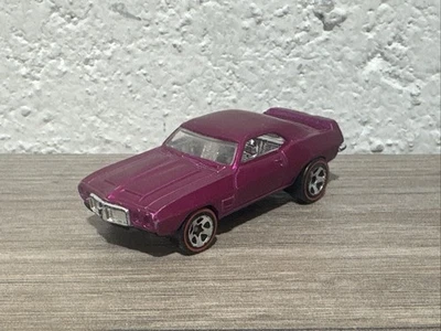 Pontiac Firebird Metalflake 2006 Hot Wheels Red Line #5/5 '69 rosa magenta con 5 velocidades Foto 1 de 4