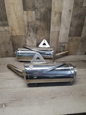 Triumph Street Triple 675 Left Right Exhaust Mufflers Silencers 2200831 2200832 - Image 1 of 4