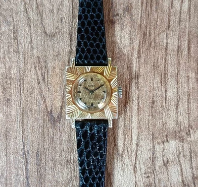 Женские механические квадратные часы Чайка из русской стали - Изображение 1 из 4