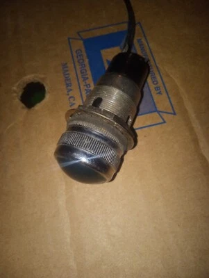 Luz Indicadora Vidrio Verde Vintage DIALCO Jumbo 1" 75W Militar Nuevo de Lote Antiguo Foto 1 de 4