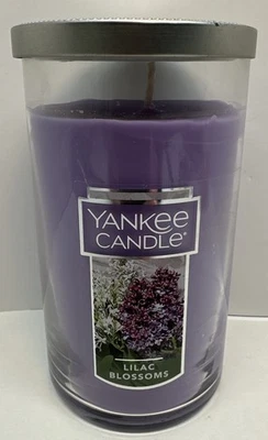 Yankee Candle LILAC BLOSSOMS 1 Mecha Pilar Vaso Vaso 12oz Nuevo Floral Púrpura Foto 1 de 4