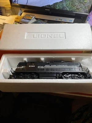 Locomotora diésel Lionel 6-18563 calibre O 2380 New York Central GP-9 Foto 1 de 4
