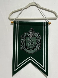 Harry Potter Slytherin Banderín Bandera Fieltro Bordado Banner Academia LRG - Imagen 1 de 6