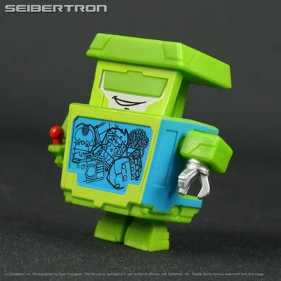 CLAWSOME Transformers BotBots Series 3 Arcade Renegades claw machine 2019 - Image 1 of 4