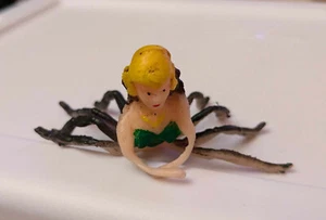 Invasion of the Monster Women Tarantuella Spielzeug Gummi Figur Accoutrements 2002 - Bild 1 von 7