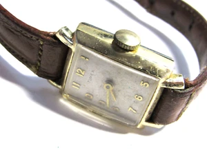  Women's TIMEX Classic Gold Tone  Watch  Leather Band #W-26 - Picture 1 of 9